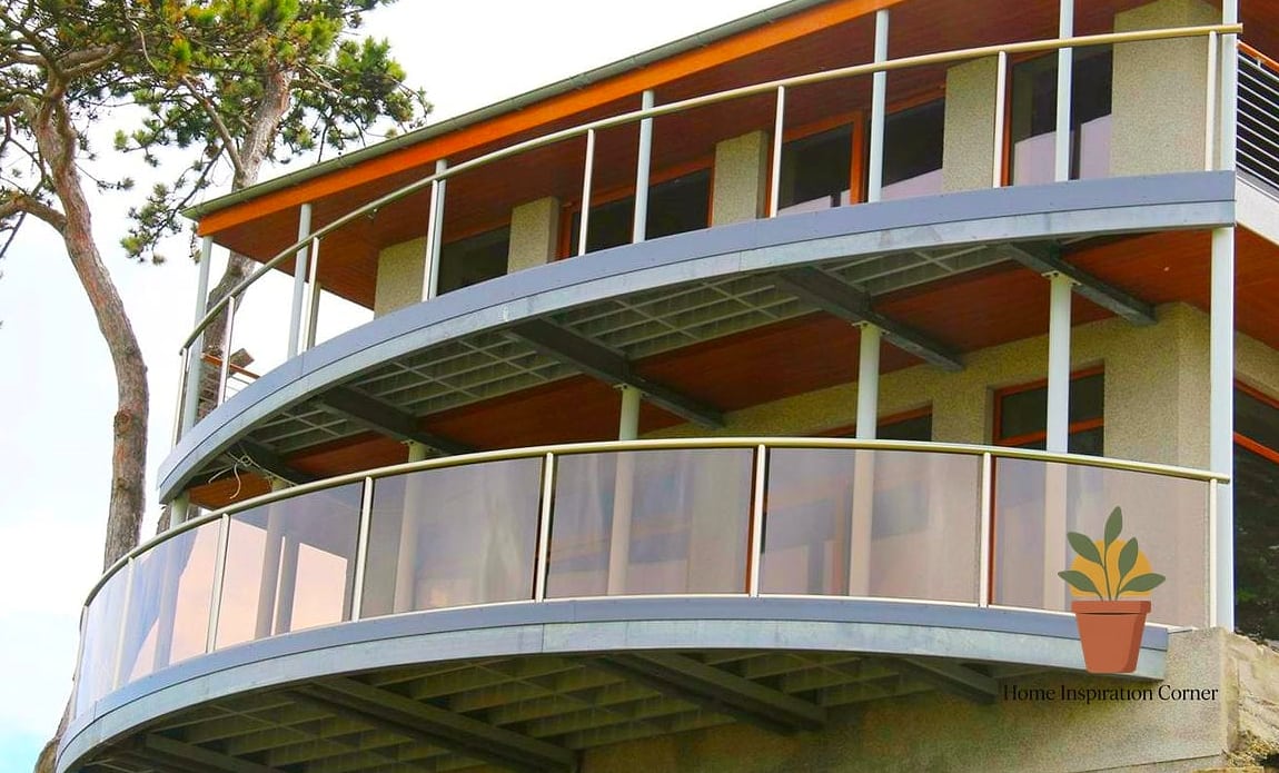 21 Glass Railing Balcony Looks We're Obsessed With This Year 8 Curved Glass Panels for Rounded Balconies
