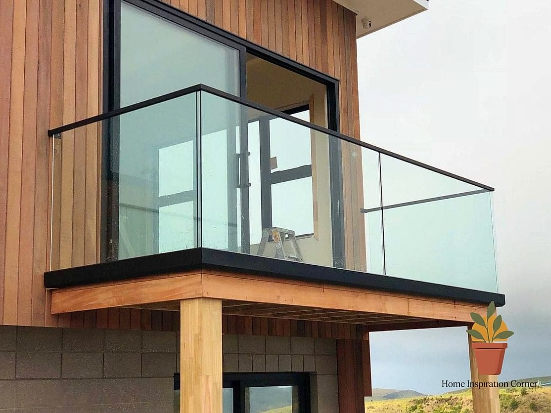 Framed Glass Panels with Aluminum Posts