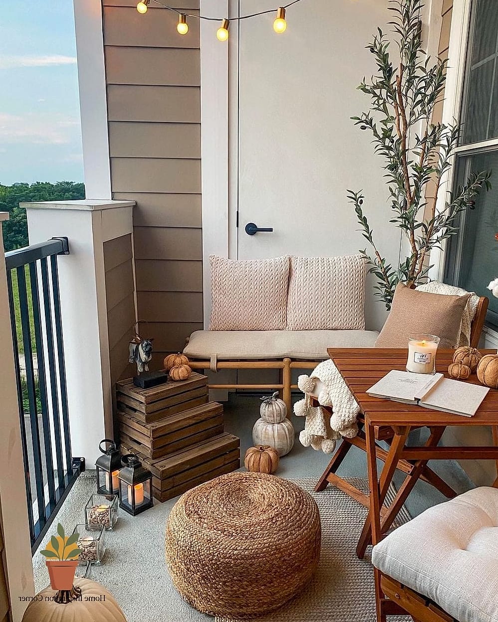 Seasonal Decor to Keep the Space Feeling Fresh