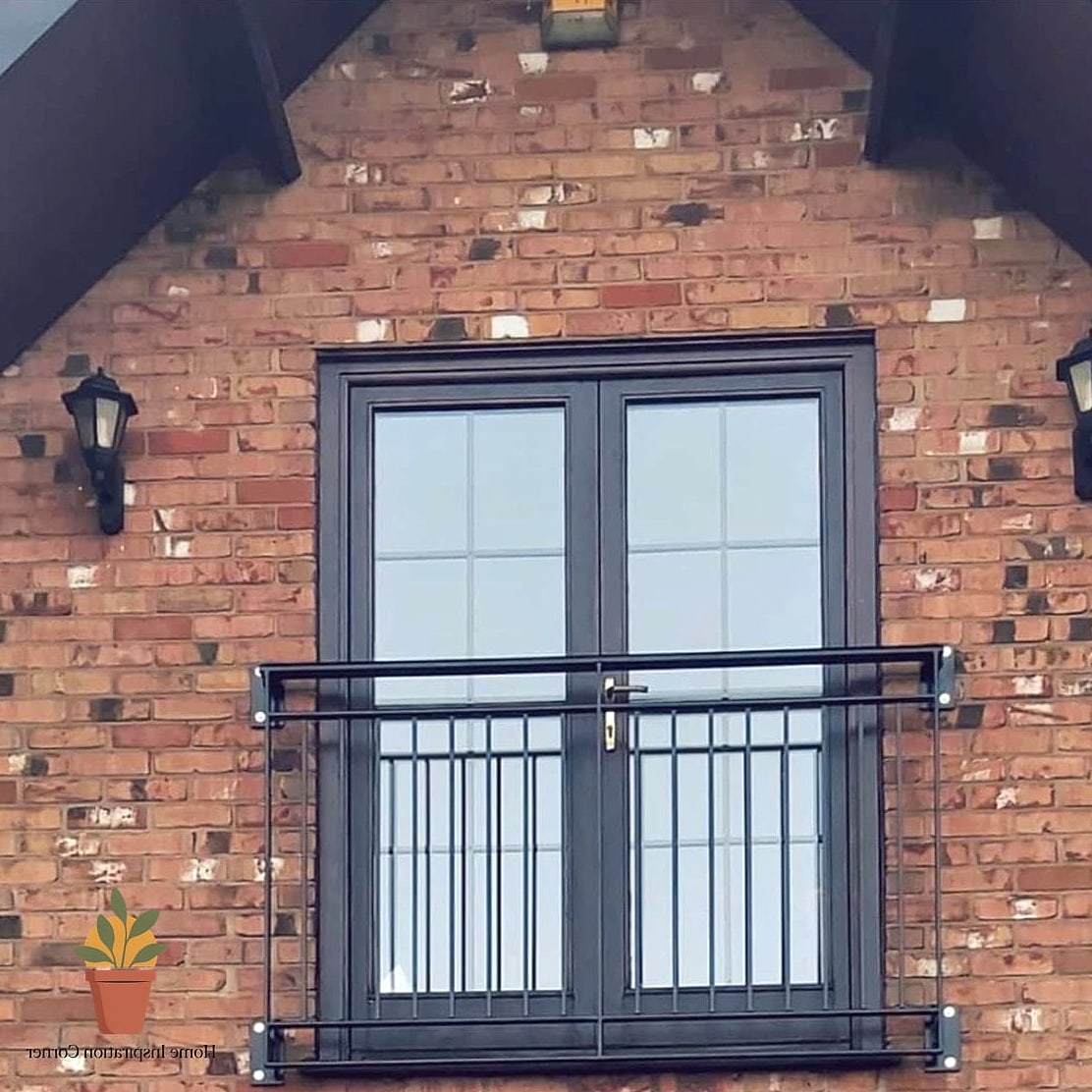 Two-Tone Railings That Match Trim and Accents
