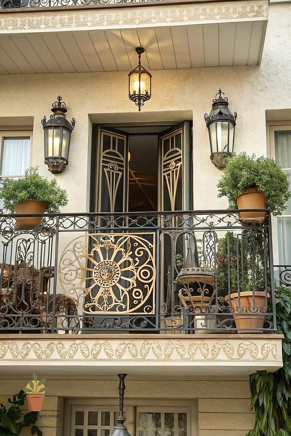Art Deco Fan Motifs