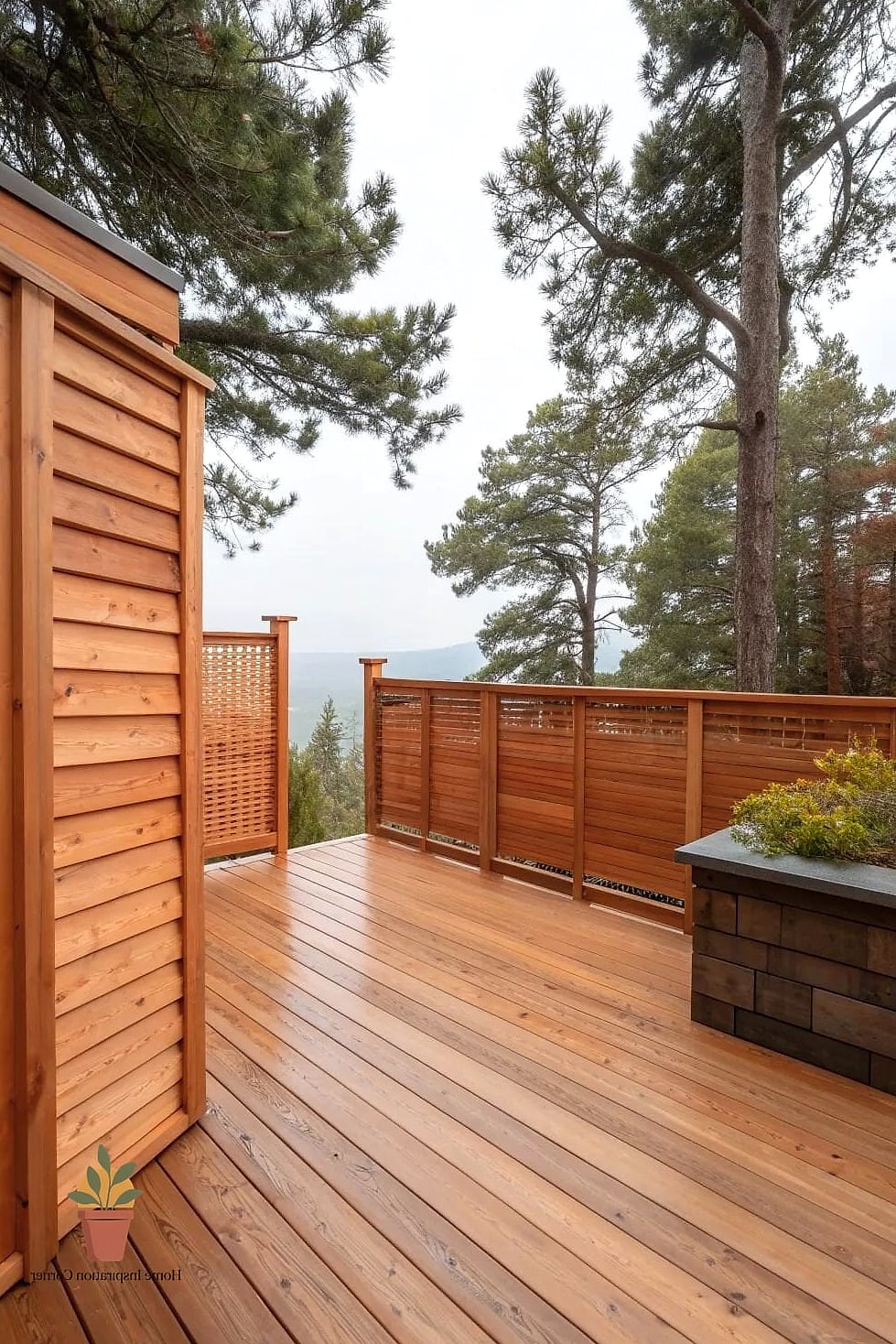 Cedar Privacy Fence with Horizontal Slats