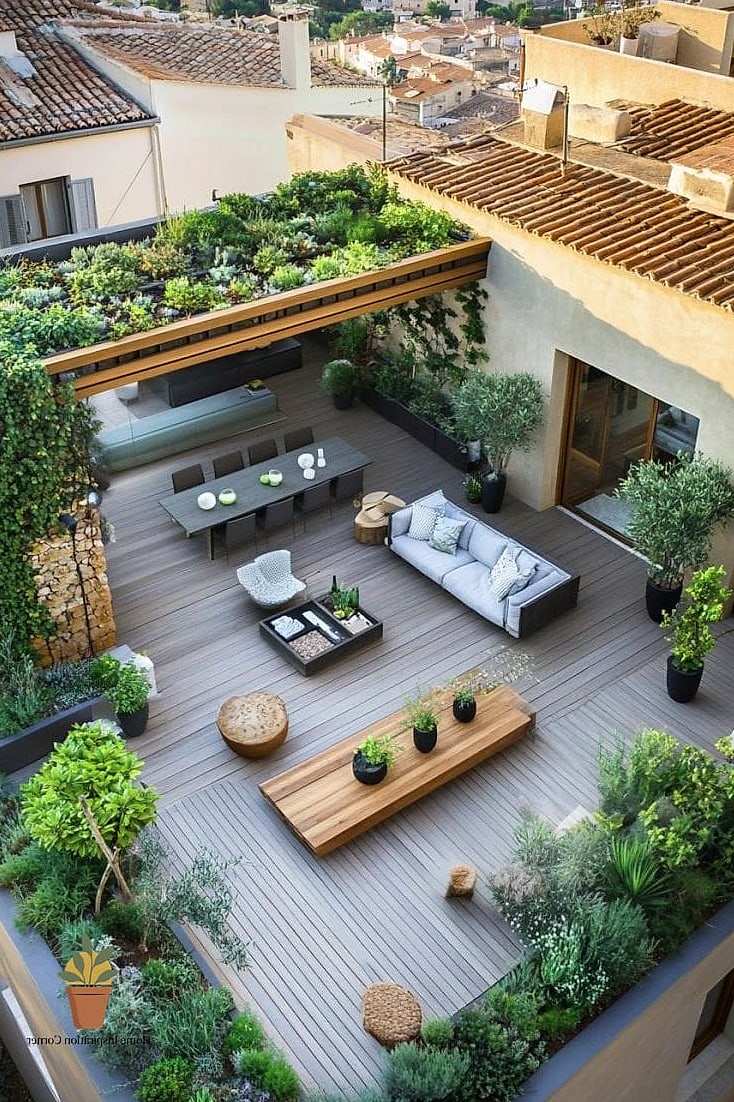A Cohesive Color Palette Throughout