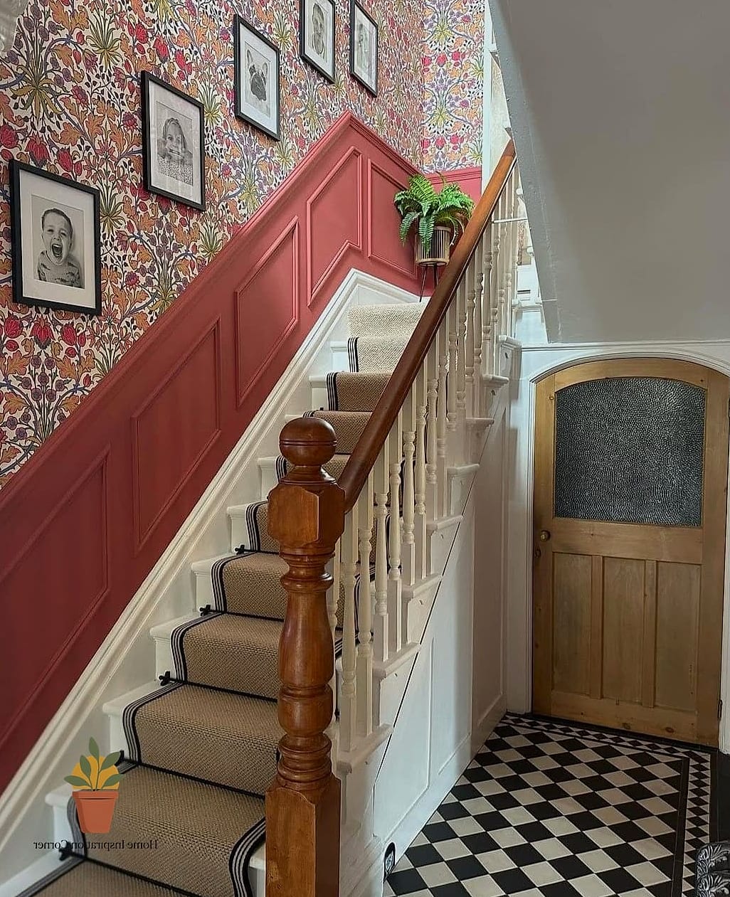 Contrasting Front Door and Hallway Trim