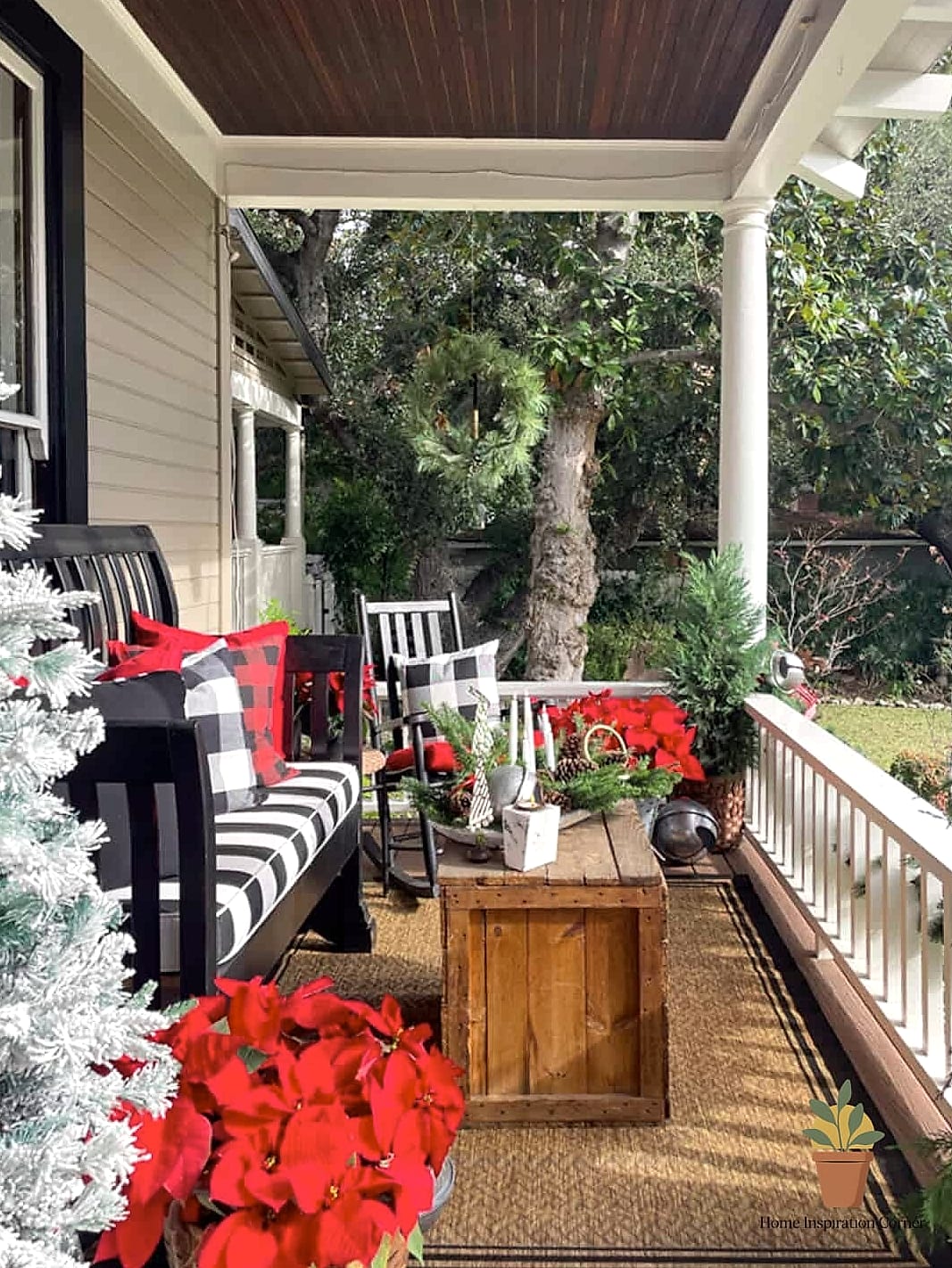 Coordinate Porch Furniture Cushions With the Season