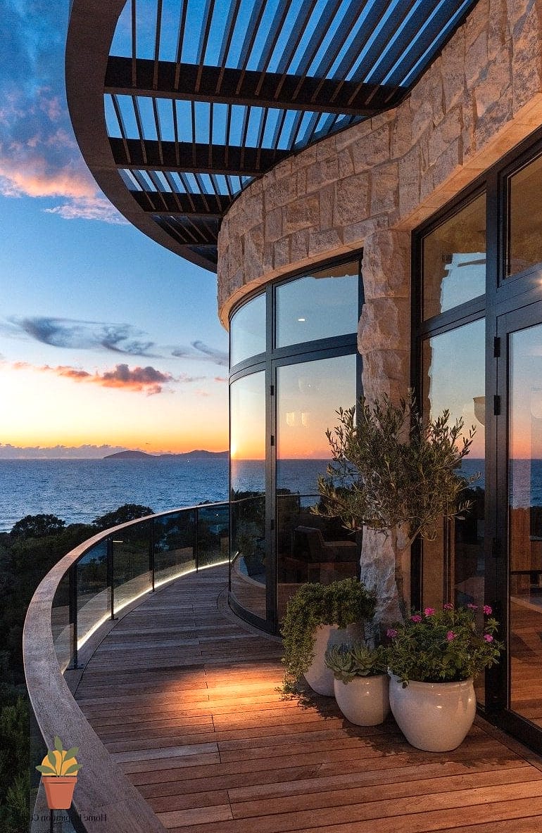 Corner Glass Wraparound