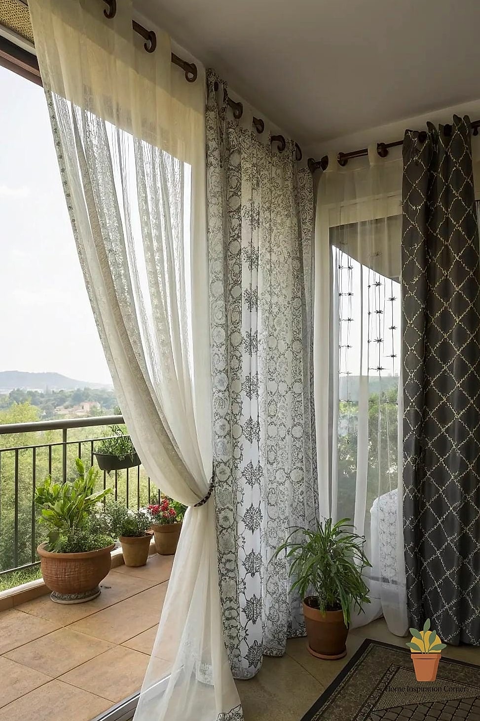 Curtains with Tiebacks for a Tailored Look