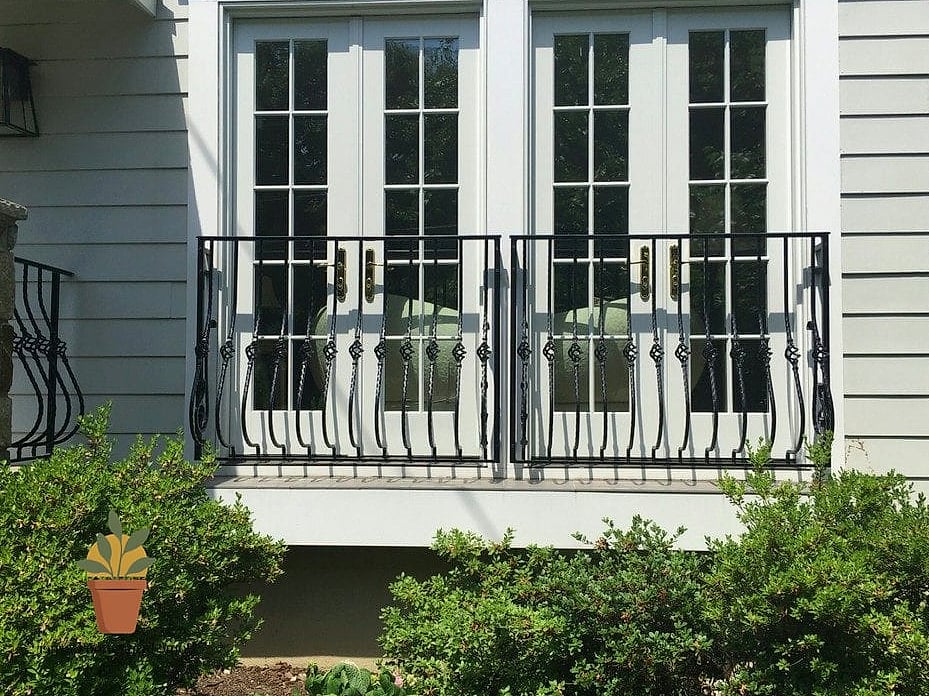 Curved Iron Corner Railings