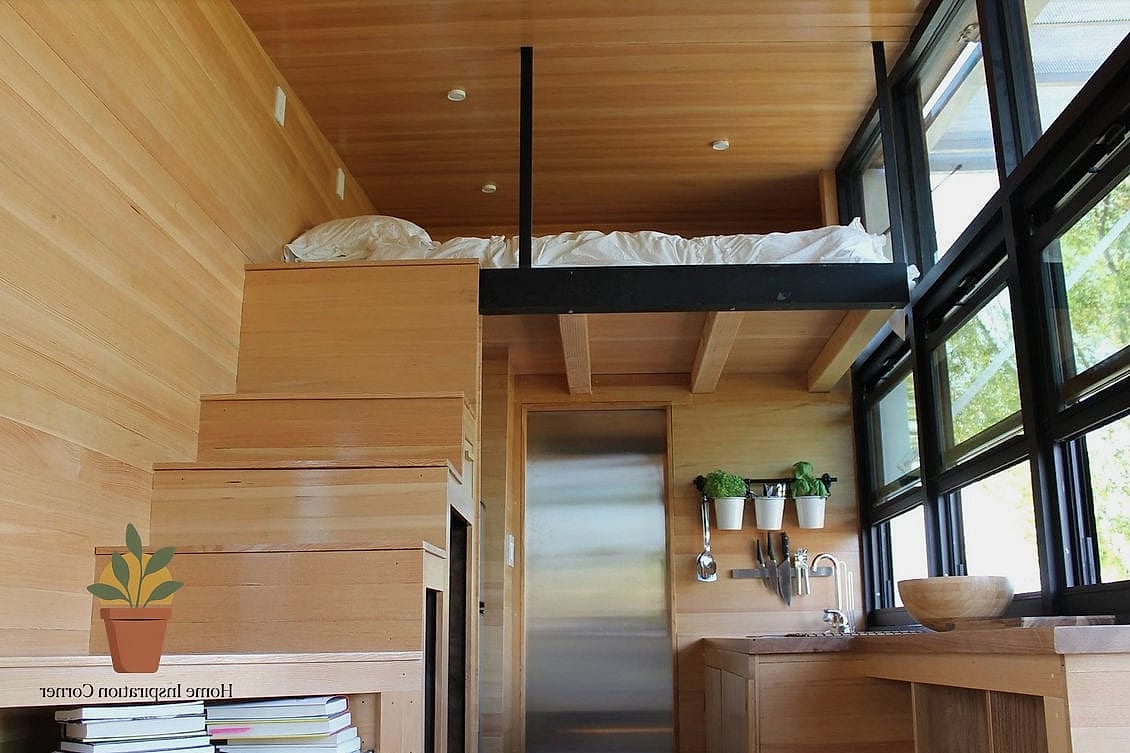 Foldable or Stackable Storage for Seasonal Decor
