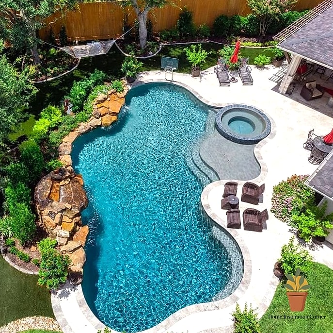 Freeform Natural Pool