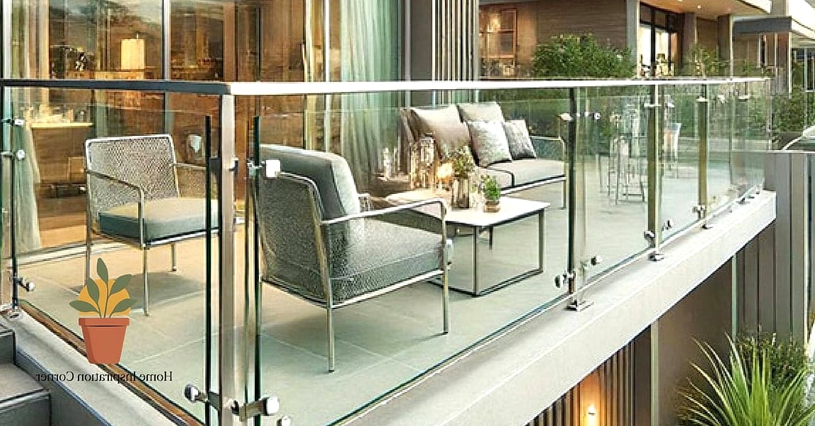 Half-Wall with Glass Topper
