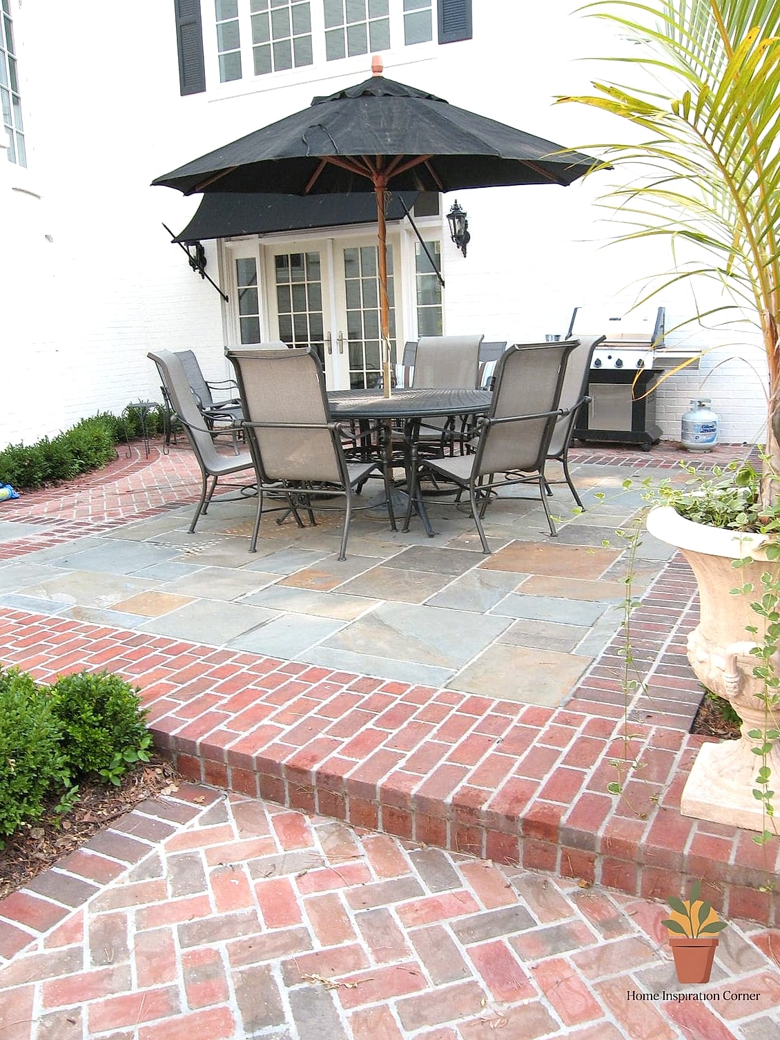 15 Outdoor Pavers Looks We're Obsessed With This Year 2 Herringbone Brick Pavers