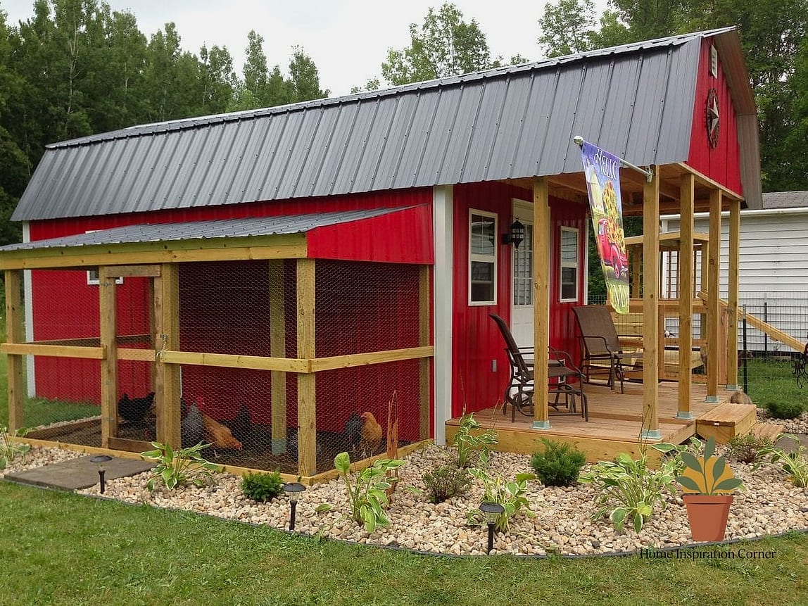 The Mini Barn Coop