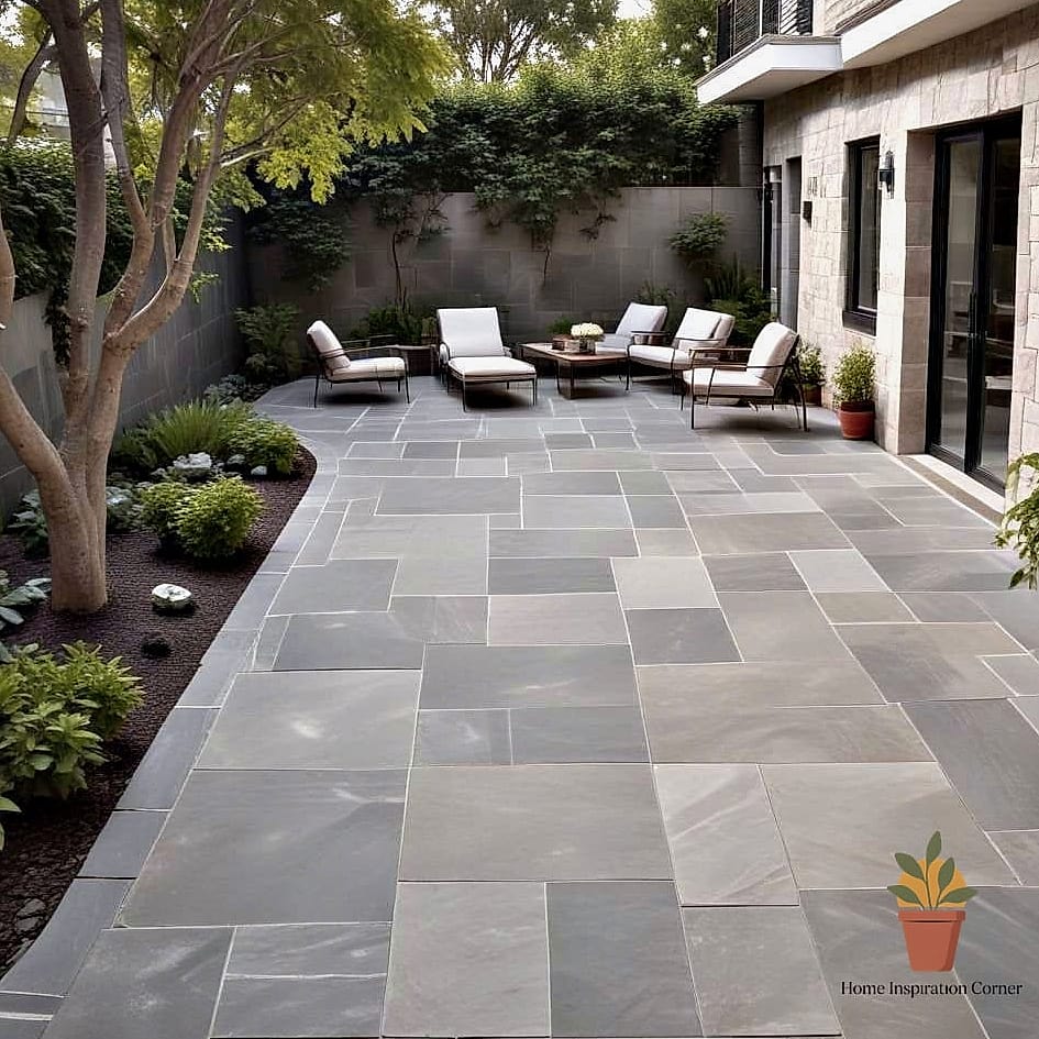 Modern Minimalist Patio with Large-Format Slabs