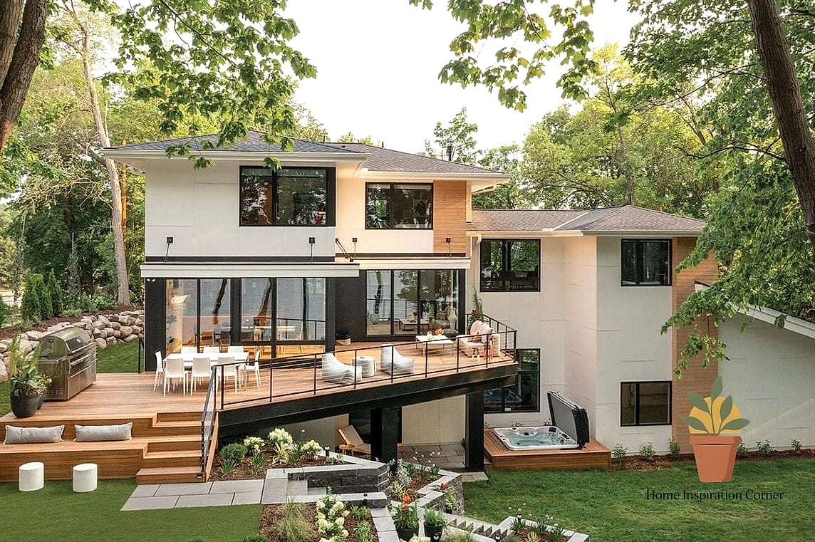 Multi-Level Deck for Sloped Yards
