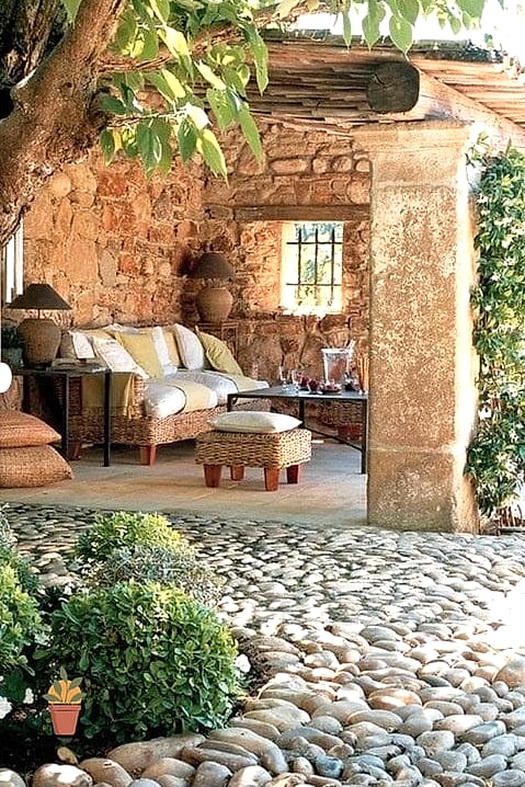 Natural Stone Flooring With Irregular Edges