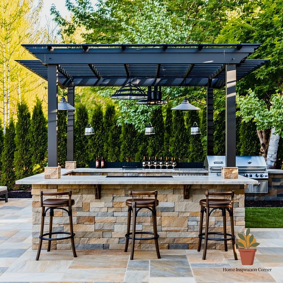 Outdoor Bar and Entertaining Corner