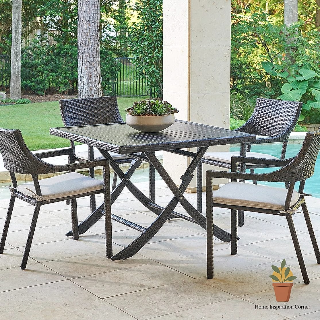 Set Up a Dining Nook for Four