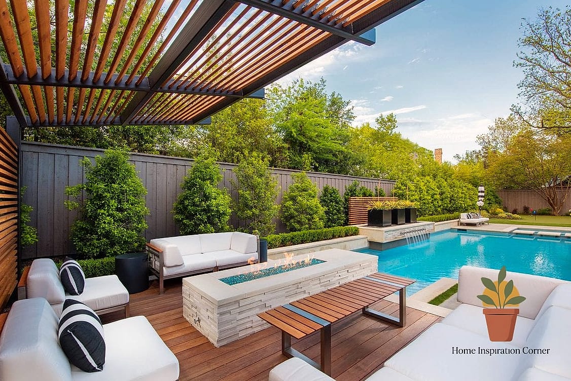 Shaded Pergola with Retractable Canopy