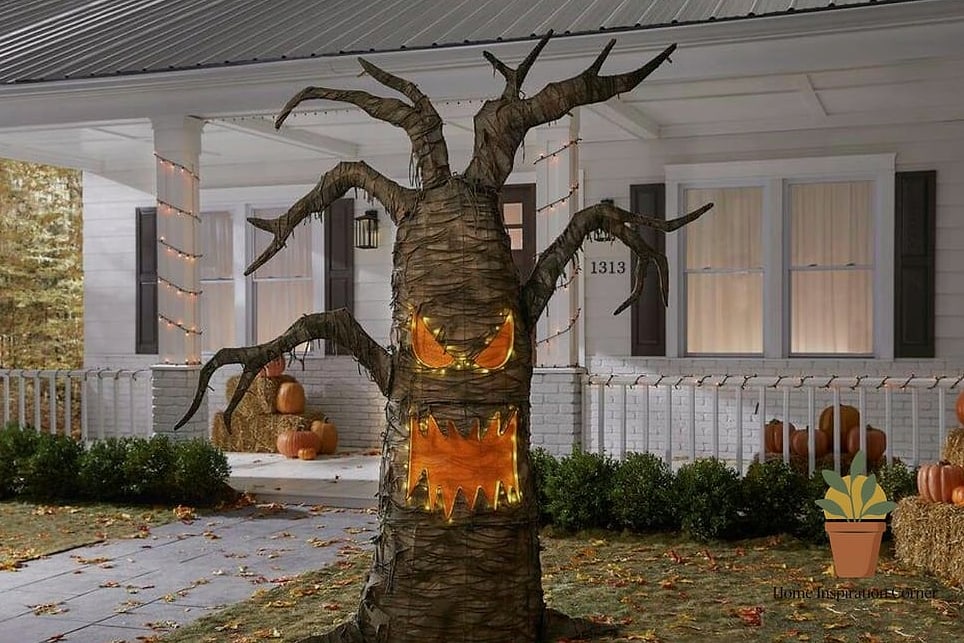Spooky Tree Wrap with Spiderwebs