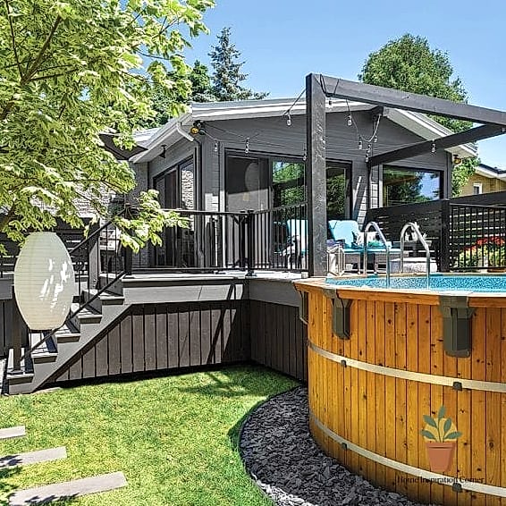 Two-Tone Deck Design