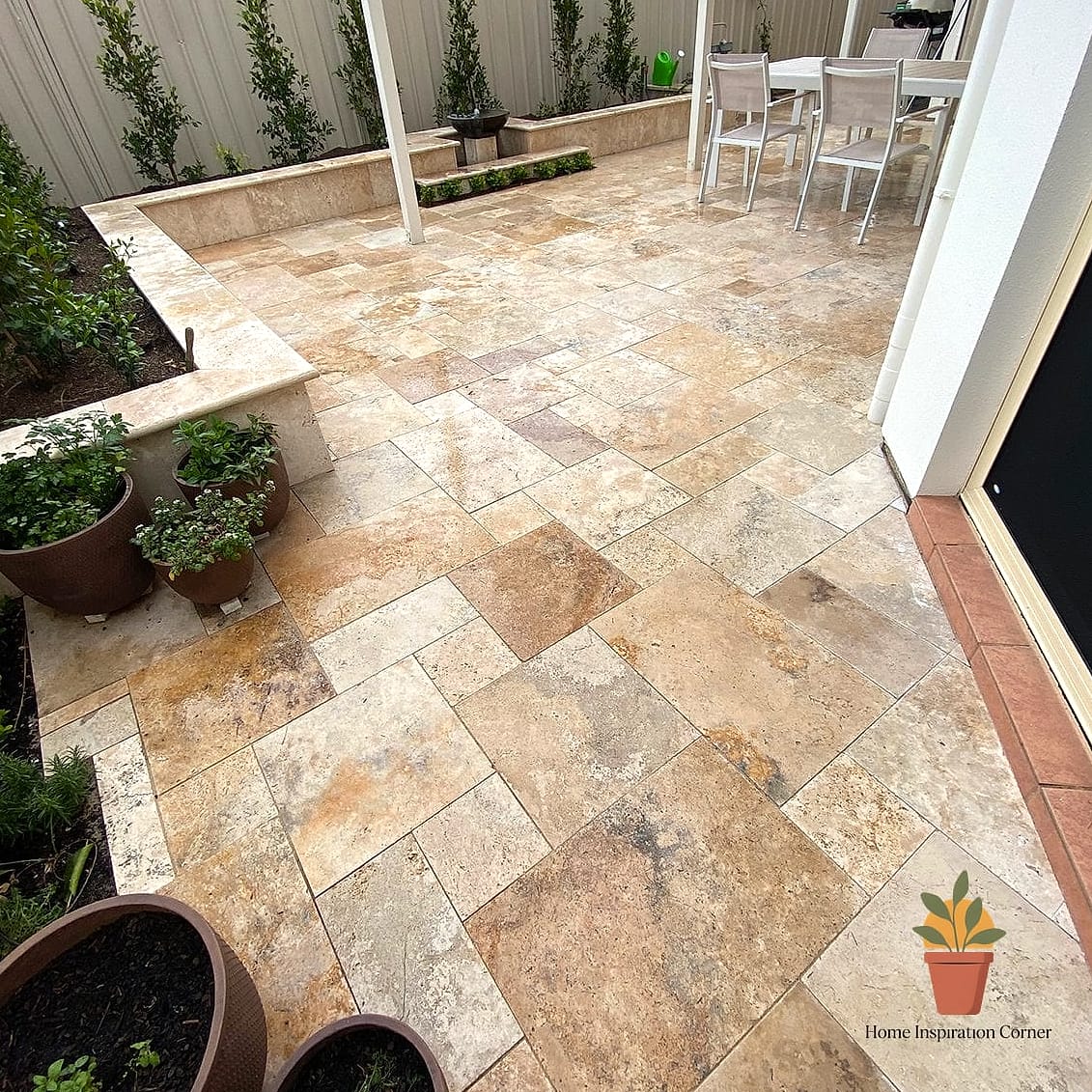 Warm Travertine in Honed Finish