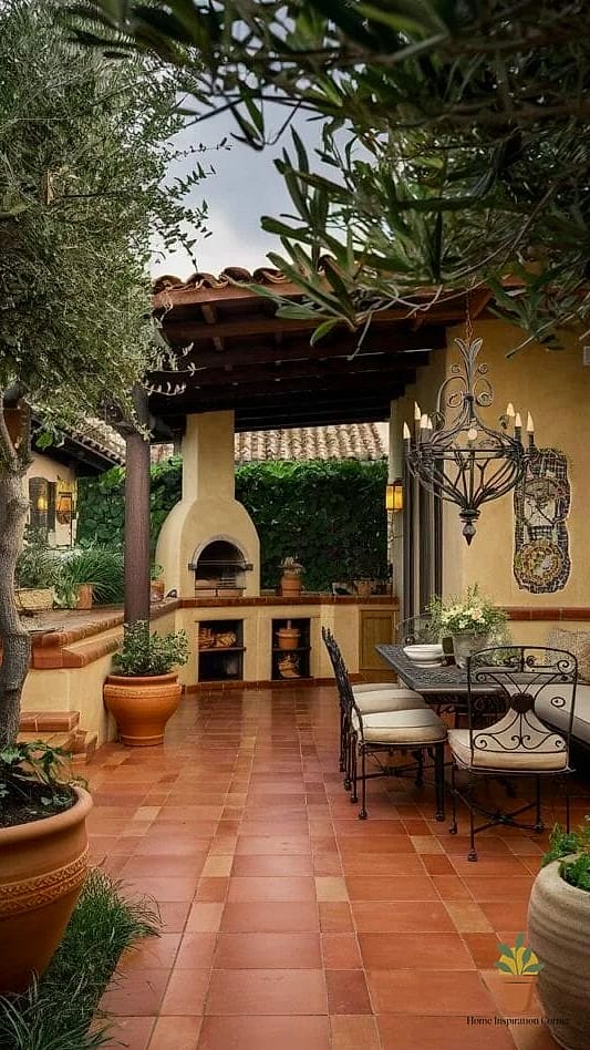 A Wood-Fired Pizza Oven Built Into the Corner